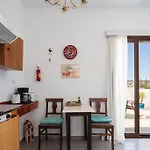 Marylee's Old Town #1 Adults Only Апартаменти