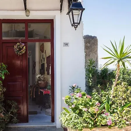 Marylee's Old Town #1 Adults Only Apartment